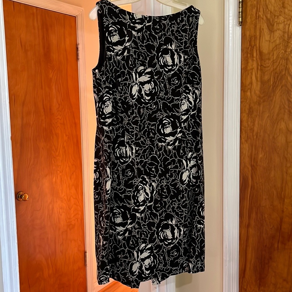 Maggy London silk dress sleeveless in size 16